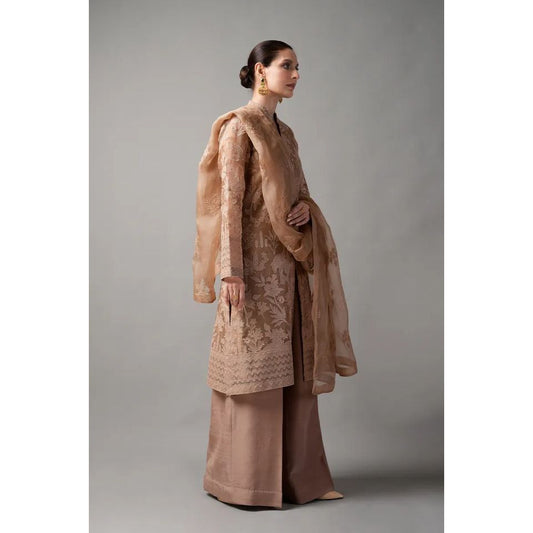 • Clothing: Embroidered/Printed suit for women - Made of best quality fabric - lawn or linen or chiffon - pure silk - Available at Najma Designs & Co. • Jewelry: Gold - plated stud earrings for