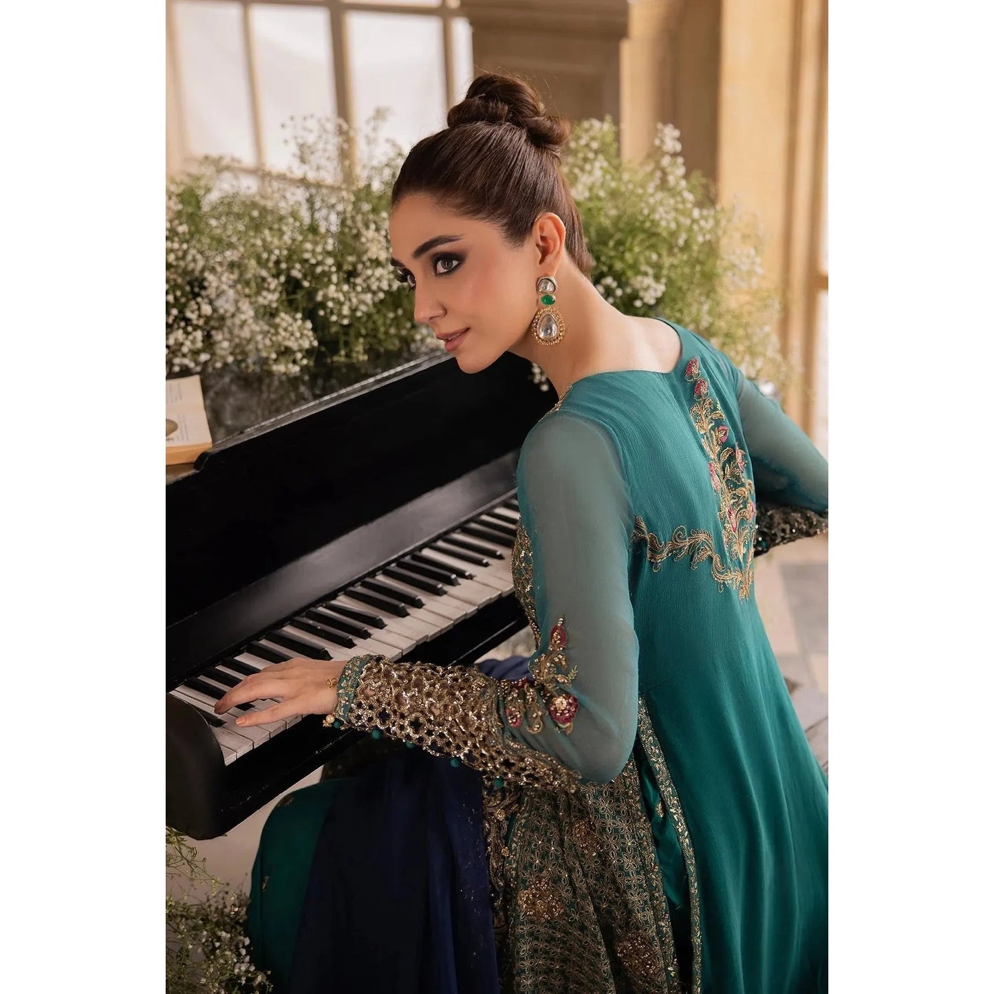 Luxury 3-piece chiffon suit with handwork embroidery, dyed organza dupatta, and raw-silk trouser for a refined look.