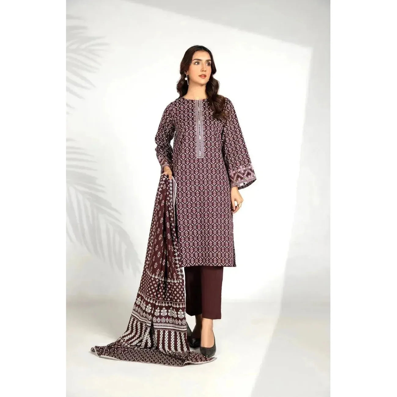 3 Piece Stitched
Chinyere brand
Printed jacquard fabric
3-piece suit
Brown outfit
Pakistani clothing
Traditional attire
Formal and semi-formal wear
Jacquard fabric suit
Women's ethnic wear
Elegant Pakistani outfit
Printed jacquard dress
Semi-formal Pakistani clothing
Timeless ethnic wear