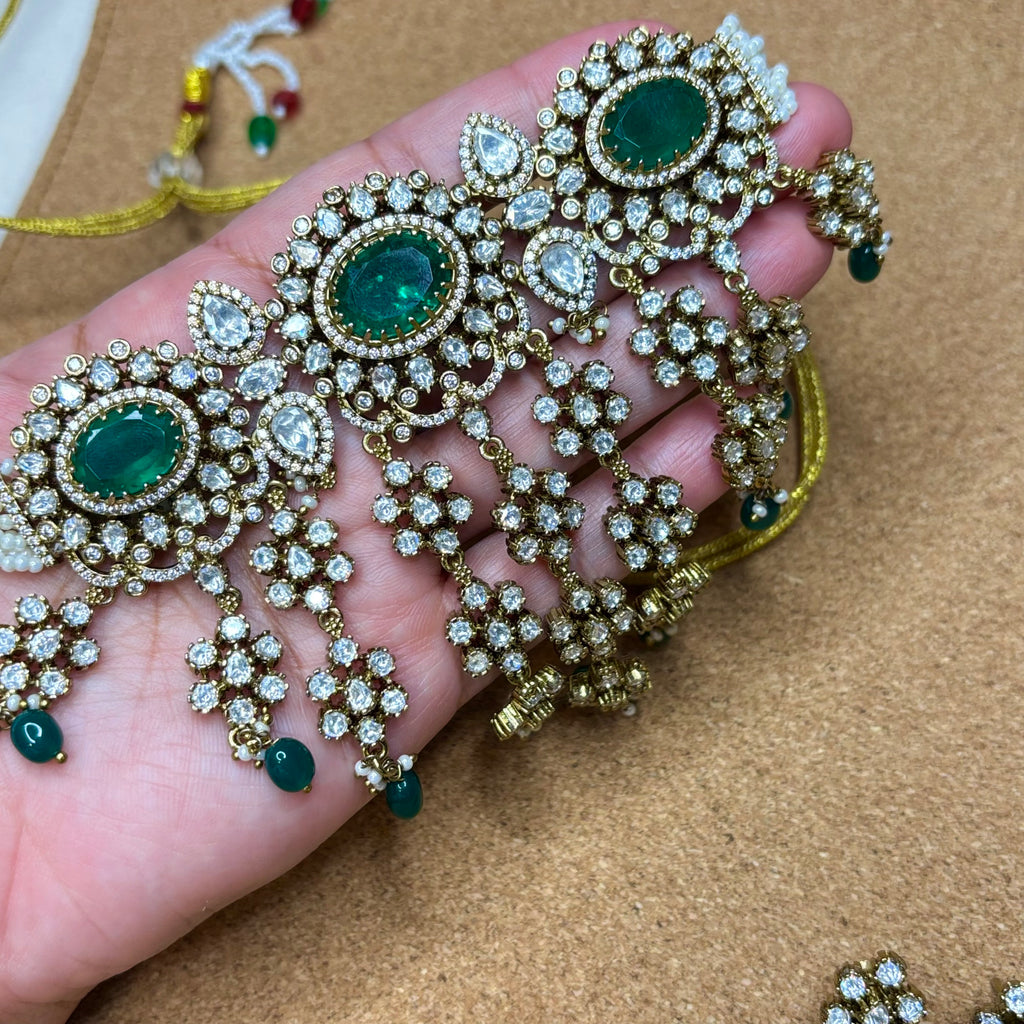 Emerald Duchess Set – Handcrafted Kundan Jewelry - NajmaDesigns & Co.