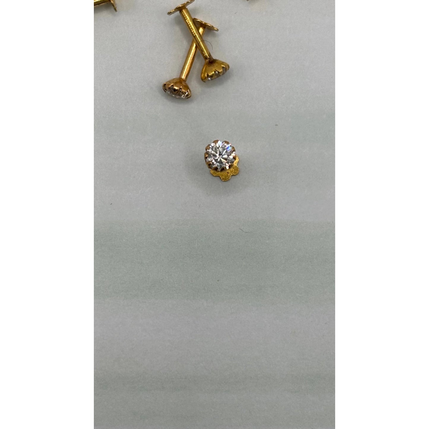 Nose Stud-21K Gold-Zircon