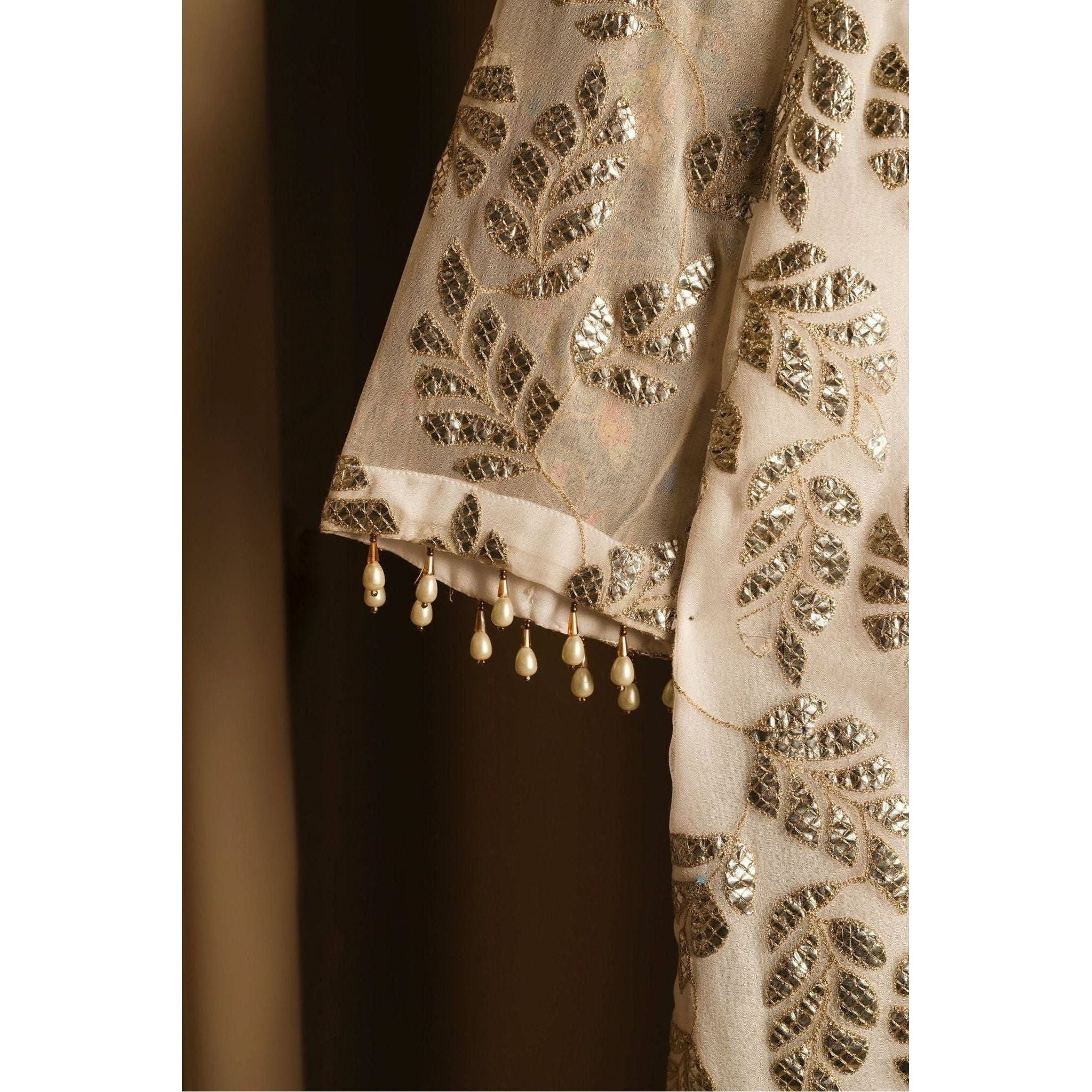 imeless Green and Beige Patiala Shalwar Kameez with Hand-Worked Pearls, Flawlessly Tailored Kameez Paired with Voluminous Patiala Shalwar, Intricate Sitara Embellishments for Added Sophistication, Perfect for Weddings, Eid, and Formal Occasions, Exquisite Craftsmanship and Elegant Design