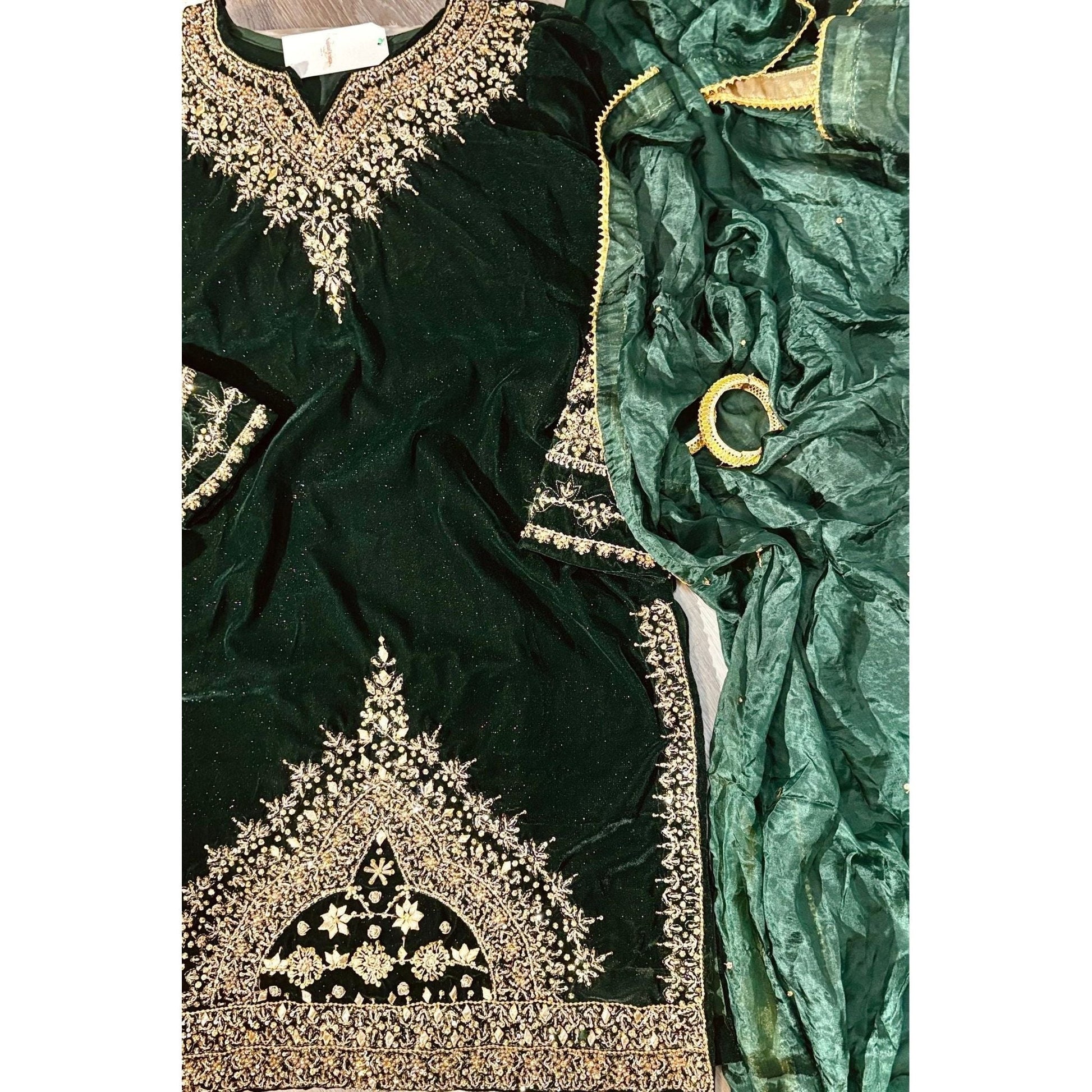 Stunning 3-Piece Pure Poison Green Velvet Suit – Handcrafted with Dabka, Naqshi, Sequins & Crystals – Embellished Organza Dupatta & Raw Silk Trousers for a Luxurious Look