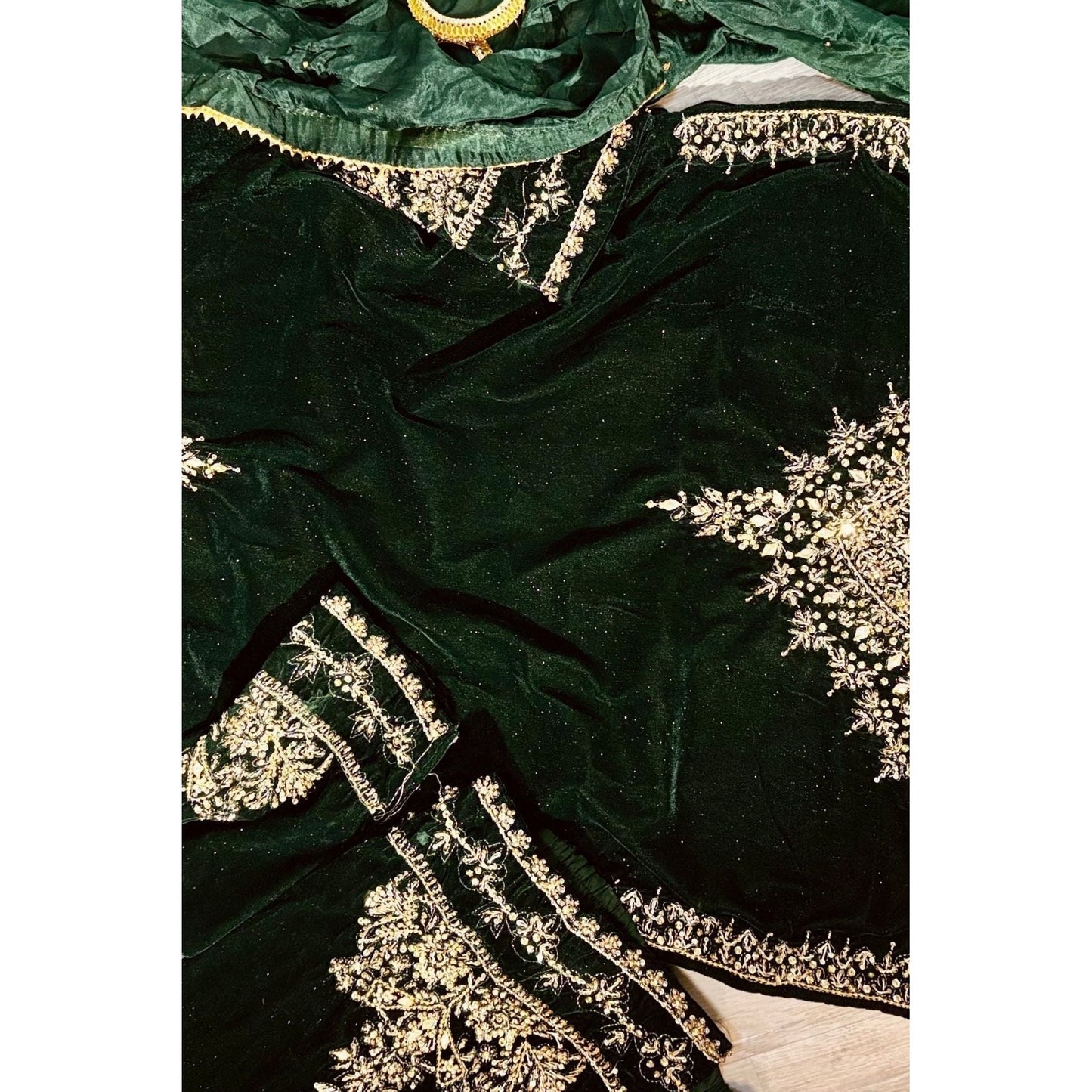 Stunning 3-Piece Pure Poison Green Velvet Suit – Handcrafted with Dabka, Naqshi, Sequins & Crystals – Embellished Organza Dupatta & Raw Silk Trousers for a Luxurious Look