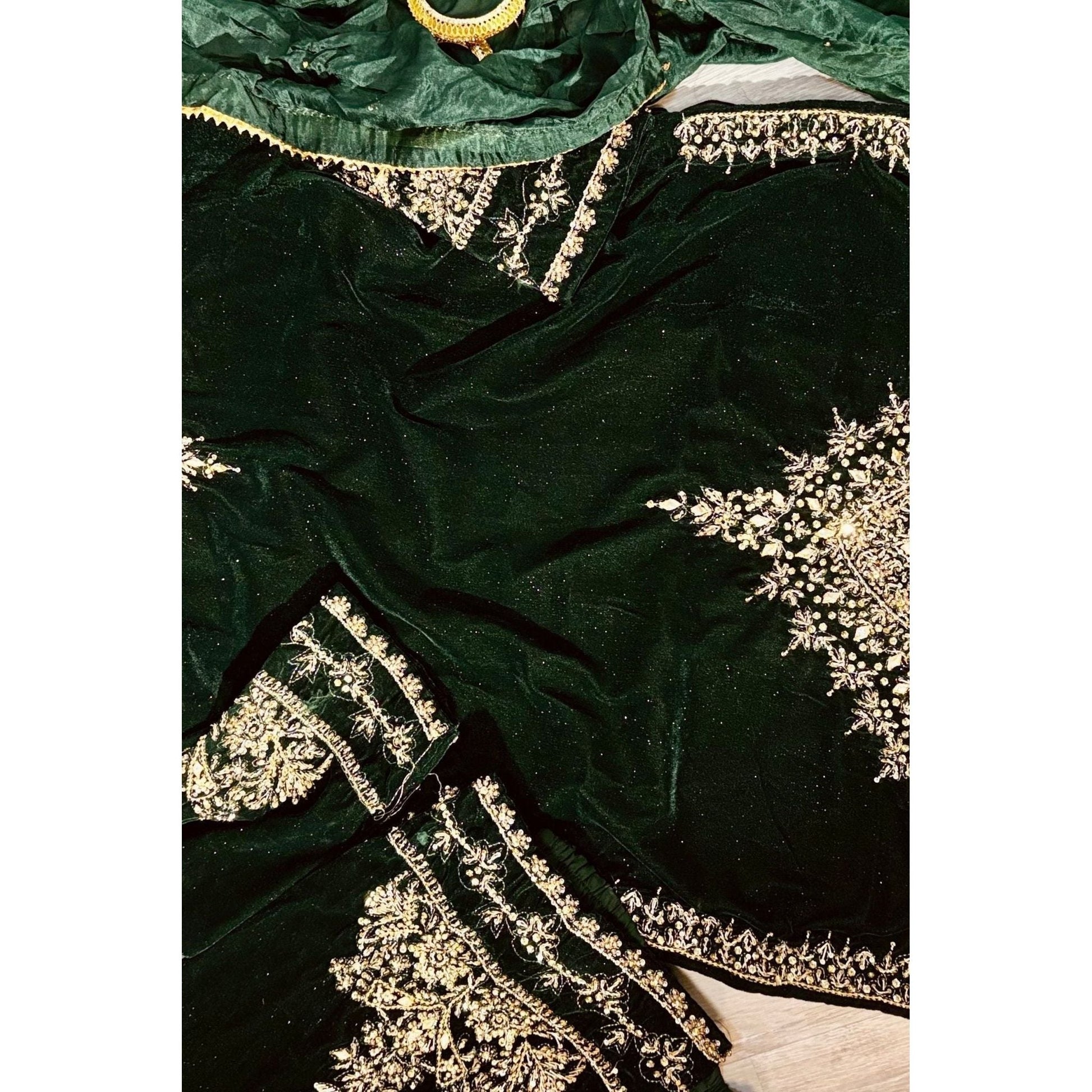 Stunning 3-Piece Pure Poison Green Velvet Suit – Handcrafted with Dabka, Naqshi, Sequins & Crystals – Embellished Organza Dupatta & Raw Silk Trousers for a Luxurious Look