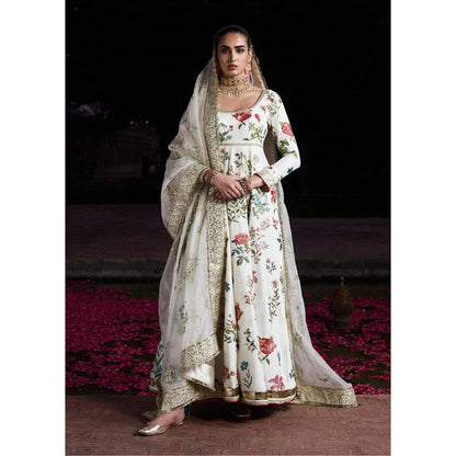 • Clothing: Embroidered/Printed suit for women - Made of best quality fabric - lawn or linen or chiffon - pure silk - Available at Najma Designs & Co. • Jewelry: Gold - plated stud earrings for