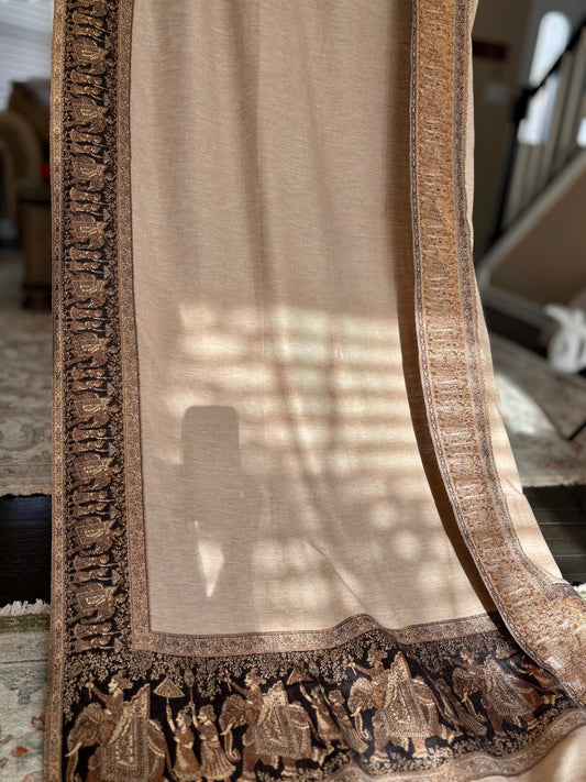 • Clothing: Embroidered/Printed suit for women - Made of best quality fabric - lawn or linen or chiffon - pure silk - Available at Najma Designs & Co. • Jewelry: Gold - plated stud earrings for