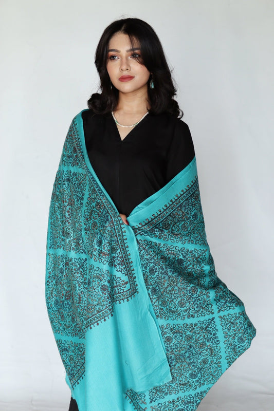 • Clothing: Embroidered/Printed suit for women - Made of best quality fabric - lawn or linen or chiffon - pure silk - Available at Najma Designs & Co. • Jewelry: Gold - plated stud earrings for