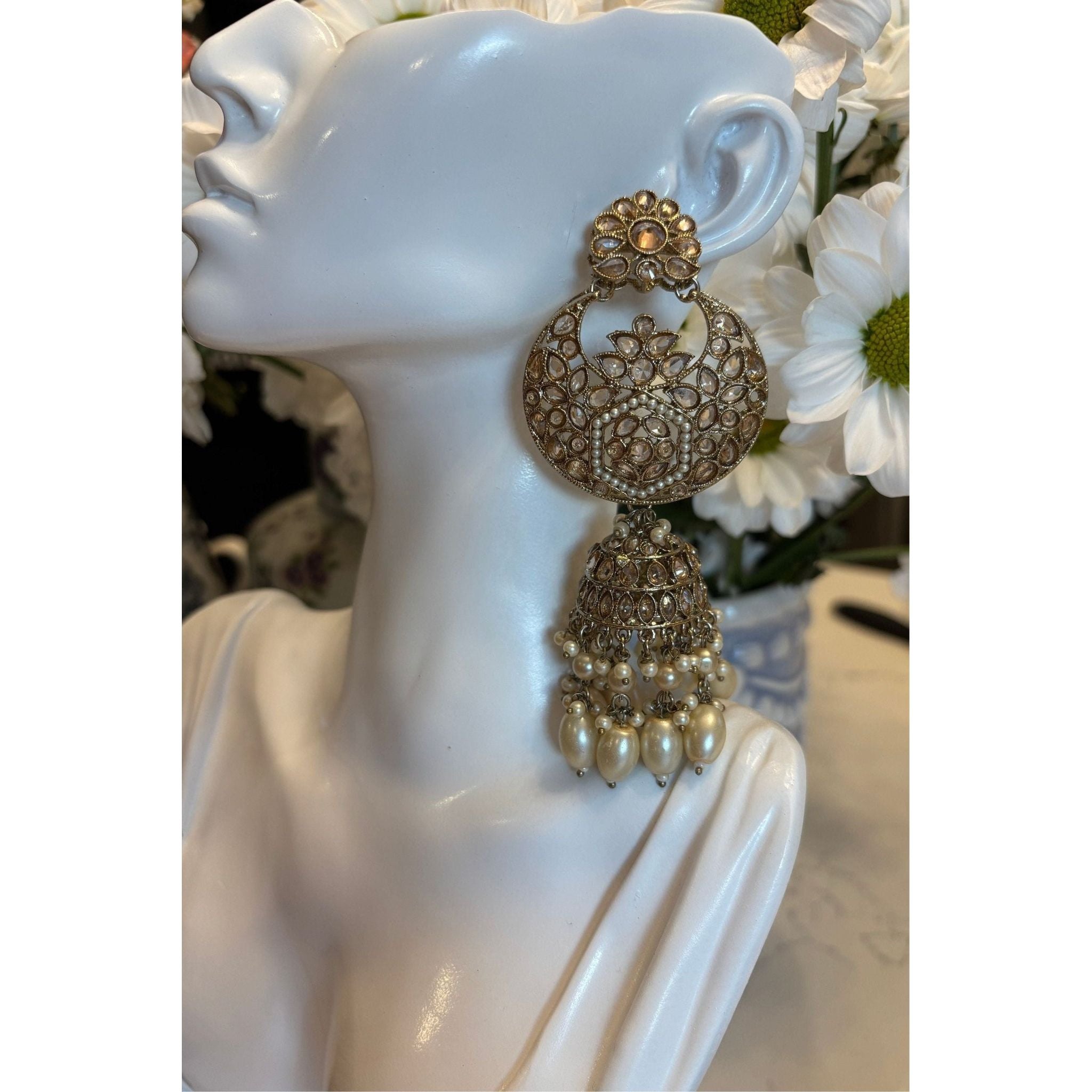 Alia Bhatt-Inspired Bridal Jewelry Set, Regal Necklace, Captivating Earrings, and Mesmerizing Sheeshphool, Adorned with Kundan, Pearl Moti, and Pearl Beads, Gold-Plated Brass, Timeless Bridal Elegance, Perfect for Indian and Pakistani Brides, Ready to Ship