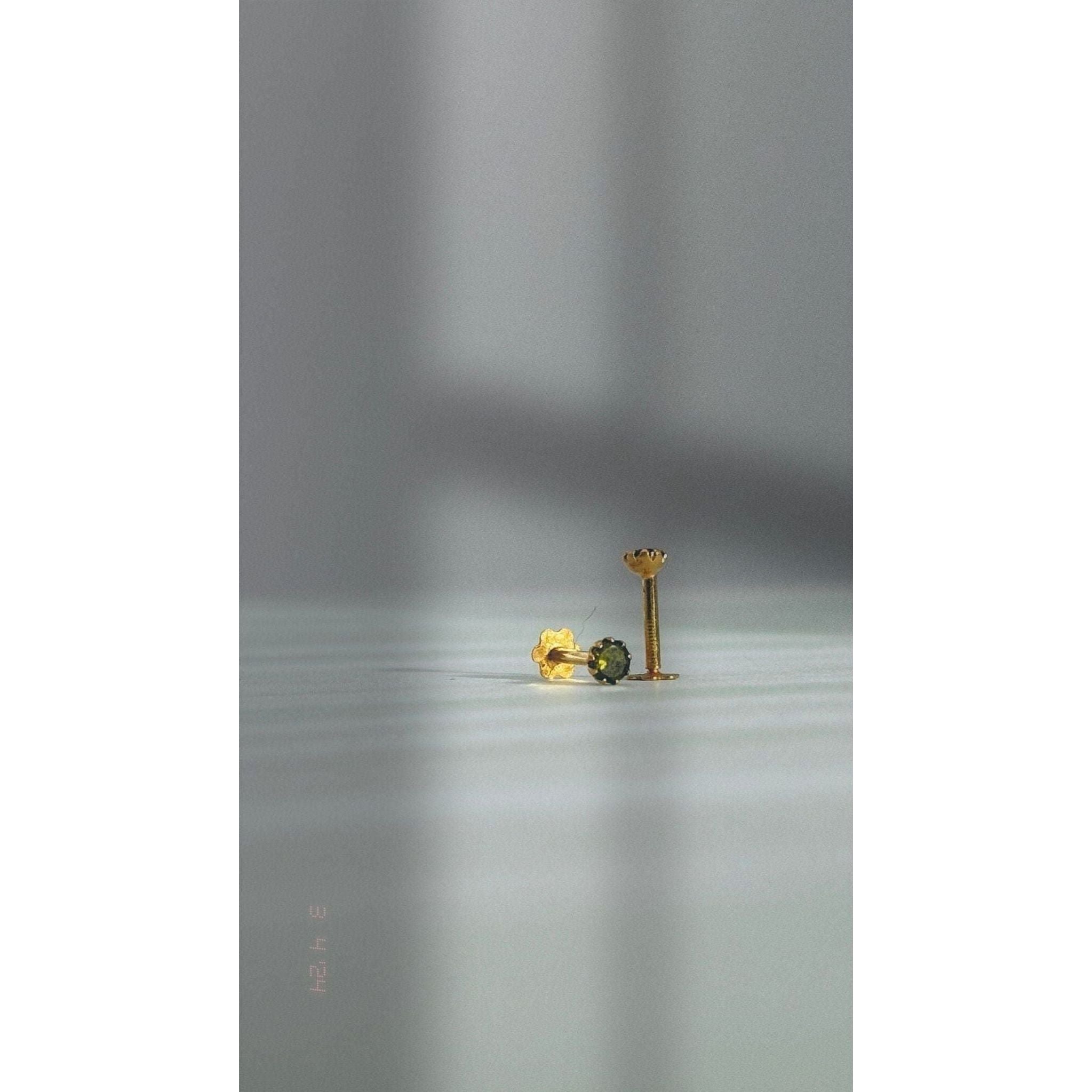 Nose stud-Green 21K