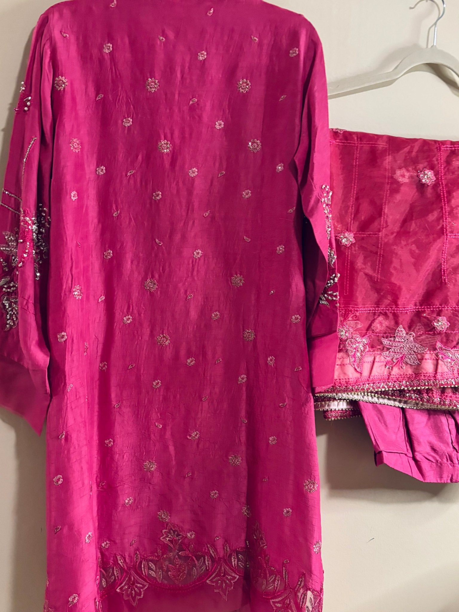 • Clothing: Embroidered/Printed suit for women - Made of best quality fabric - lawn or linen or chiffon - pure silk - Available at Najma Designs & Co. • Jewelry: Gold - plated stud earrings for