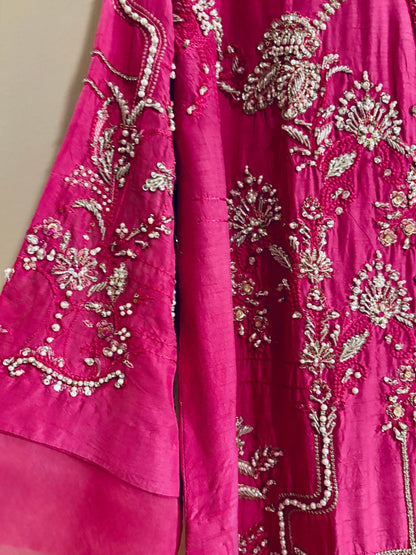 • Clothing: Embroidered/Printed suit for women - Made of best quality fabric - lawn or linen or chiffon - pure silk - Available at Najma Designs & Co. • Jewelry: Gold - plated stud earrings for