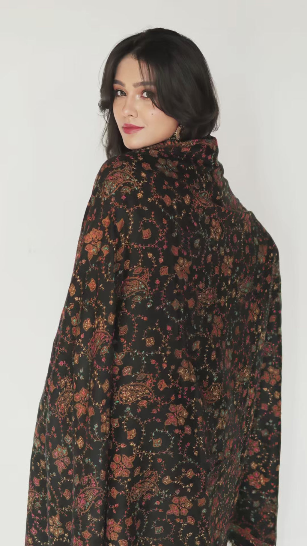 Swati Embroidered Shawls | Naqsh-e-Nazuk