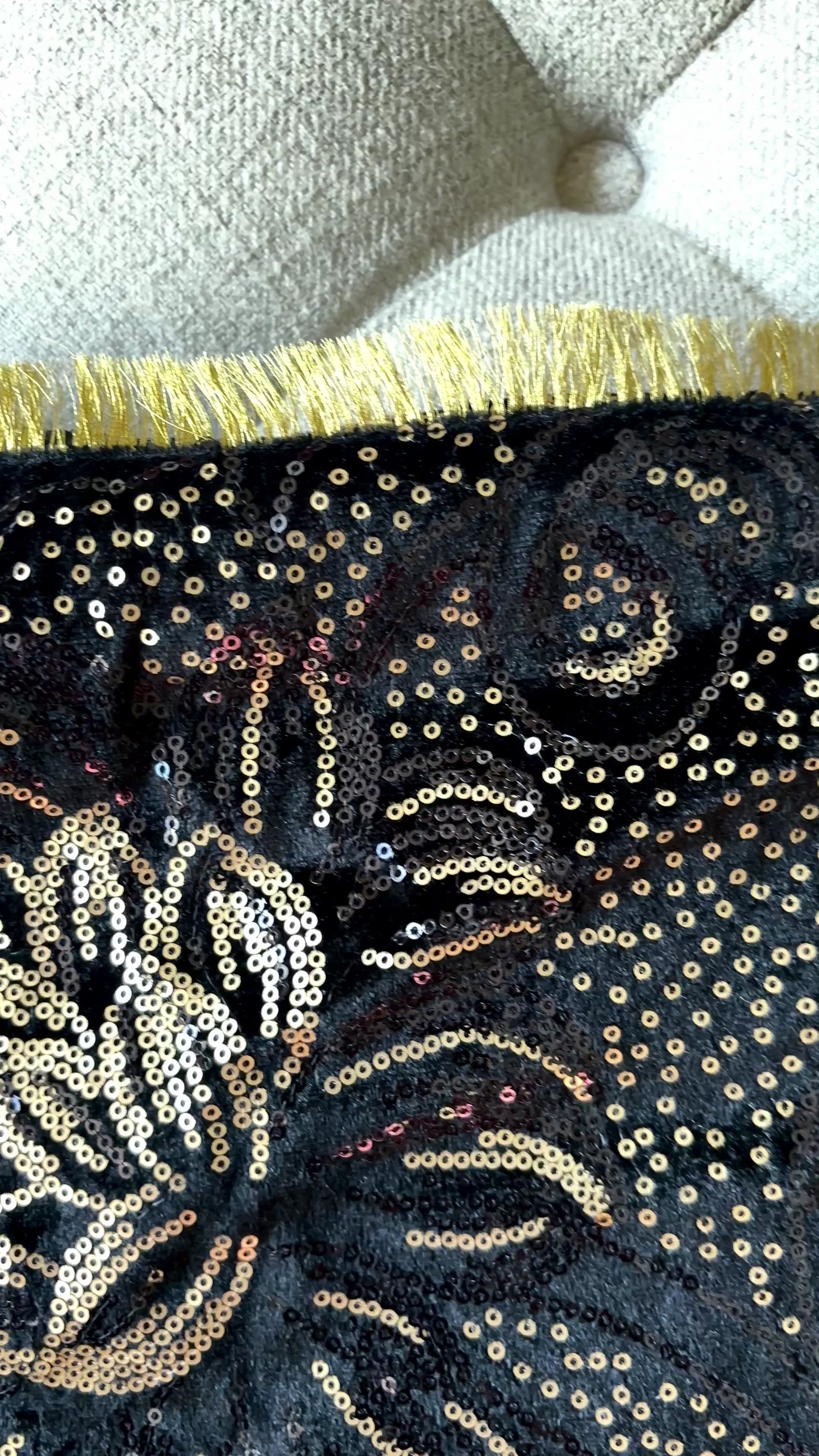 EMBROIDERED VELVET SHAWL Black