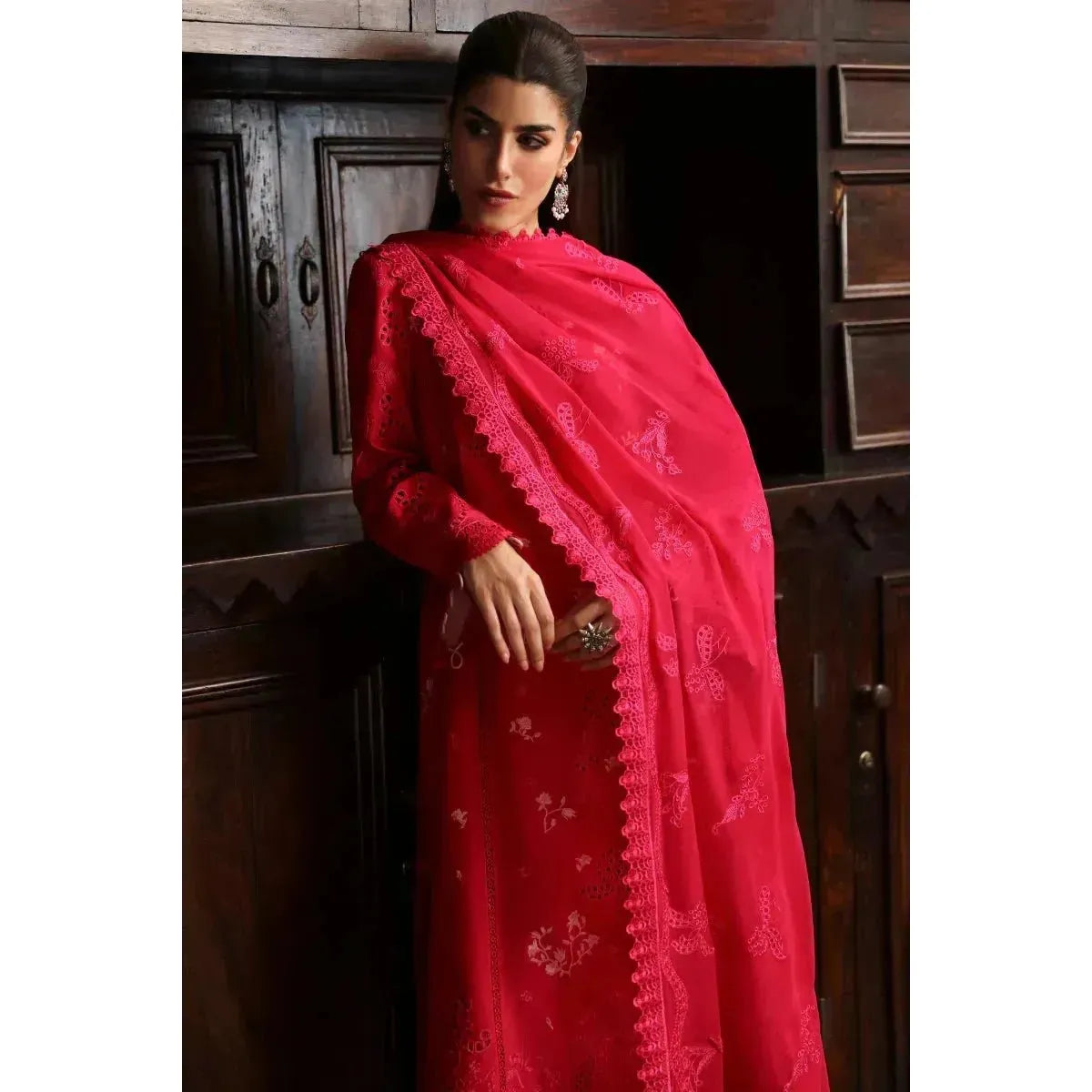 Stitched 3-Piece Chikankari Embroidered Linen Suit in Pink – Chiffon Embroidered Dupatta & Plain Linen Trouser – Elegant Pakistani Outfit for Women