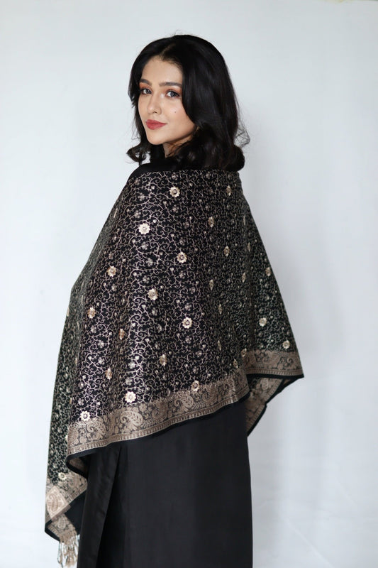 • Clothing: Embroidered/Printed suit for women - Made of best quality fabric - lawn or linen or chiffon - pure silk - Available at Najma Designs & Co. • Jewelry: Gold - plated stud earrings for