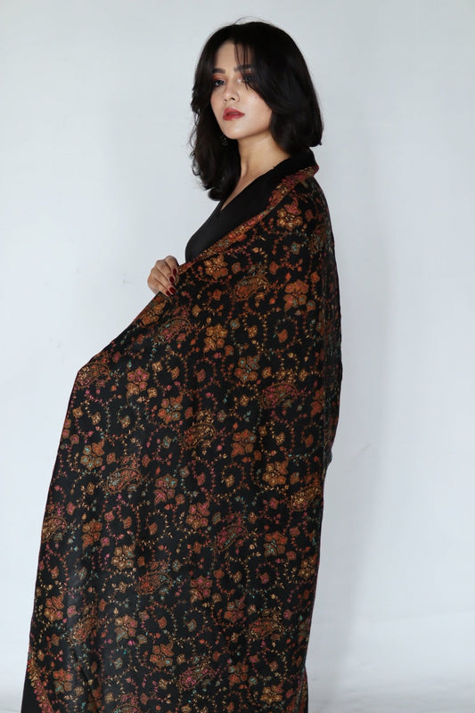 • Clothing: Embroidered/Printed suit for women - Made of best quality fabric - lawn or linen or chiffon - pure silk - Available at Najma Designs & Co. • Jewelry: Gold - plated stud earrings for